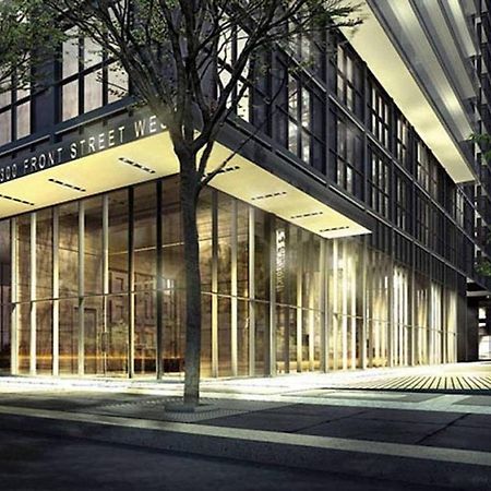 Вилла Stunning Views Of Downtown - Luxury High Rise With King Bed! Торонто Экстерьер фото