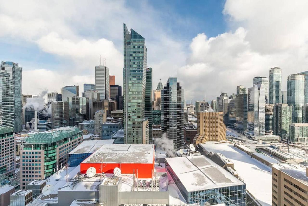 Вилла Stunning Views Of Downtown - Luxury High Rise With King Bed! Торонто Экстерьер фото
