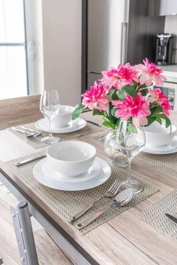 Вилла Stunning Views Of Downtown - Luxury High Rise With King Bed! Торонто Экстерьер фото